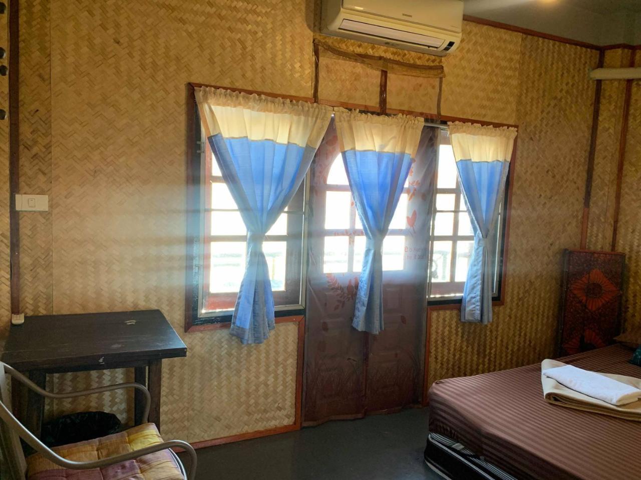 J Giant Hostel Chiang Mai Exteriör bild